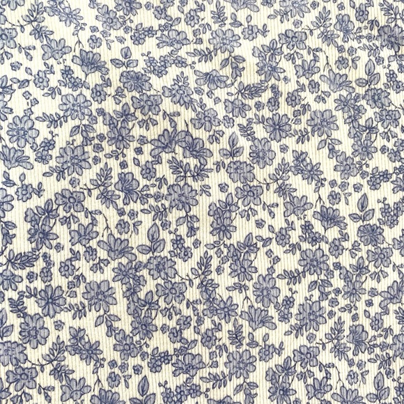 Hollister Floral Baby Tee - Picture 4 of 4